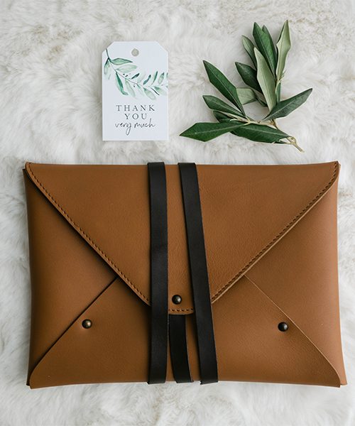 Pochette custodia per fotografie in pelle colore marrone