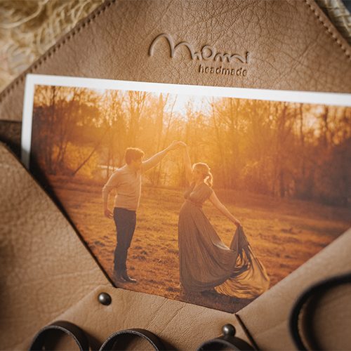 Pochette custodia per fotografie, in pelle colore marrone chiaro