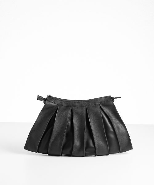 Borsa a spalla con tracolla rimovibile, in vera pelle colore nero. Modello nica big