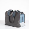 Borsa a spalla tre scompartimenti. Colore grigio, celeste e azzurro. Modello toffee big
