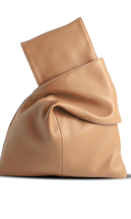 Pochette da polso modello kyo, in vera pelle colore cipria. Made in Italy